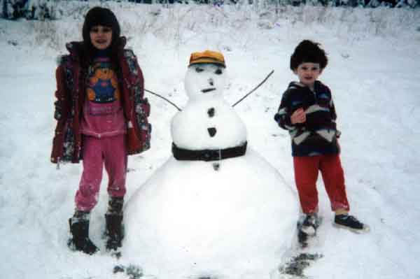 Kids & snowman